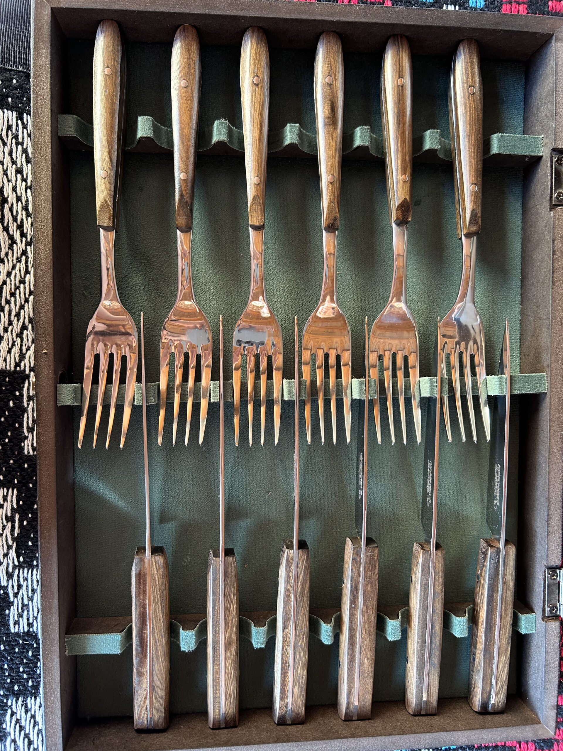JUEGO PARA 6 COMENSALES EN MADERA Y ACERO INOXIDABLE CM613
