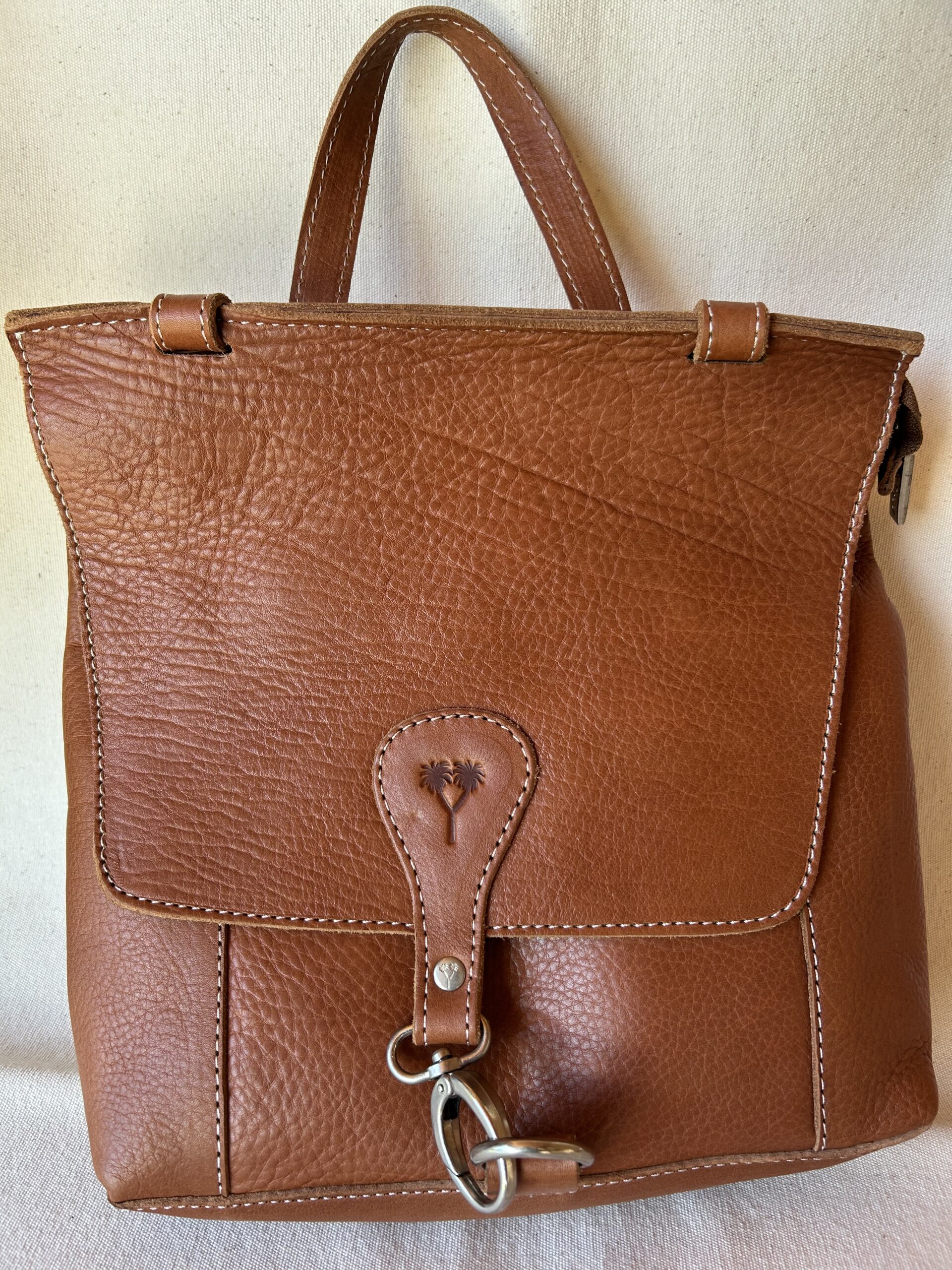MOCHILA DE CUERO ART 7025